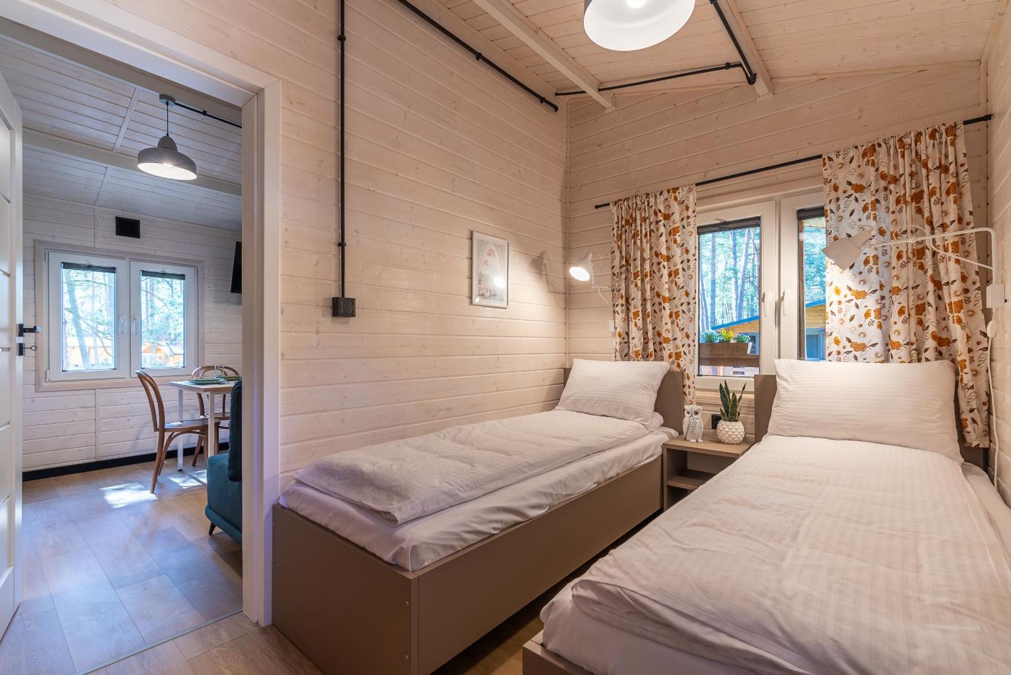 Domki - Sosnowy Las โปเบียโรโว ภายนอก รูปภาพ